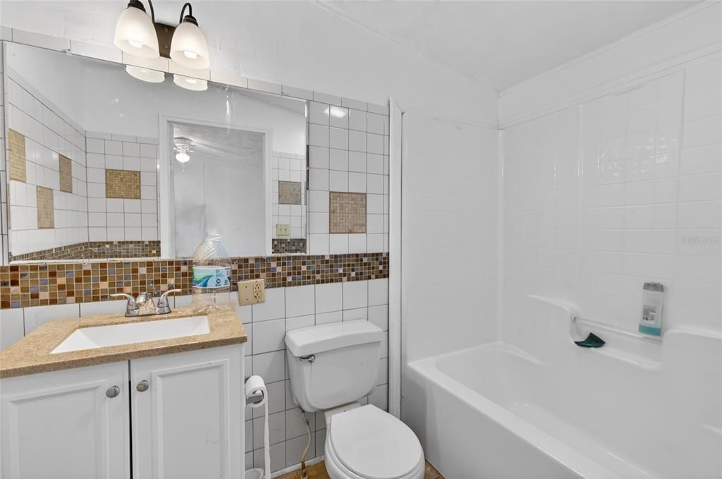 For Sale: $249,900 (2 beds, 2 baths, 1406 Square Feet)
