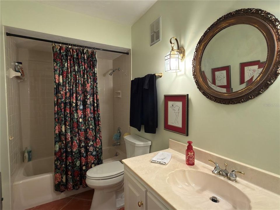 For Sale: $130,000 (2 beds, 2 baths, 1378 Square Feet)