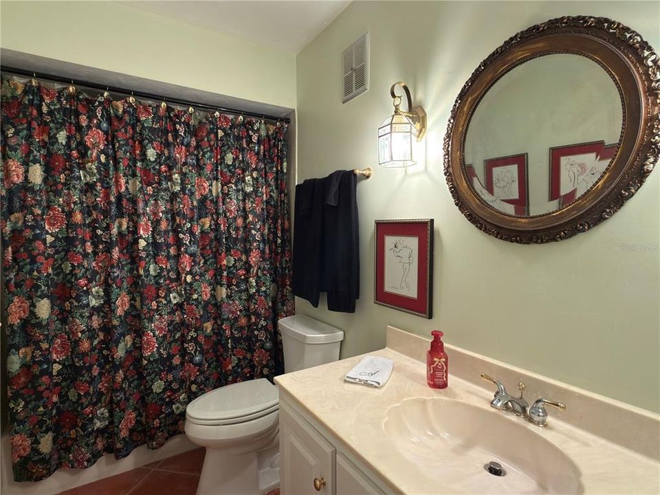For Sale: $130,000 (2 beds, 2 baths, 1378 Square Feet)