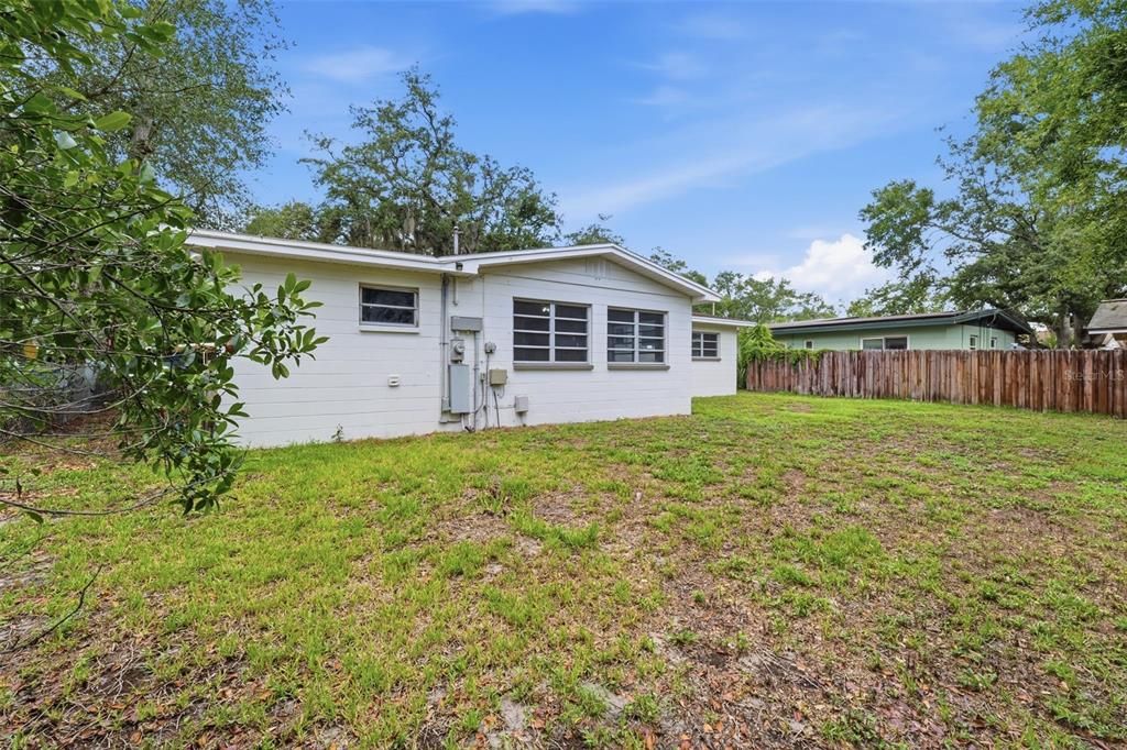 En Venta: $355,000 (3 camas, 2 baños, 1320 Pies cuadrados)