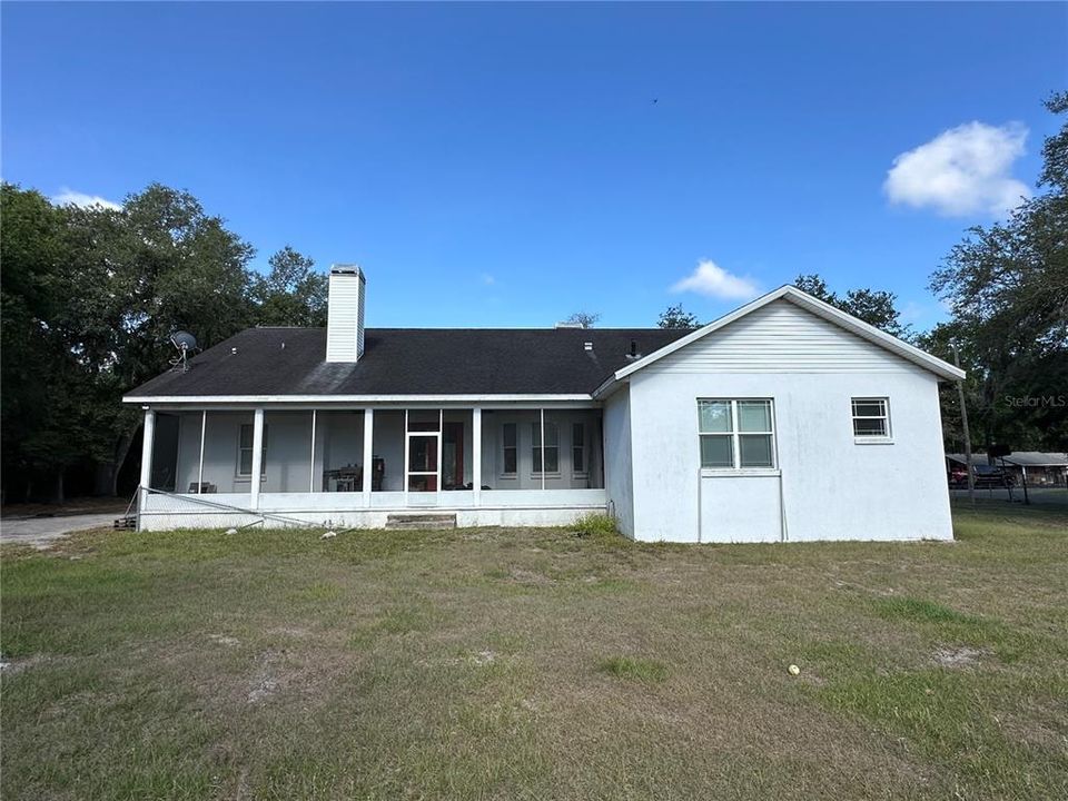 Activo con contrato: $449,000 (4 camas, 3 baños, 2468 Pies cuadrados)