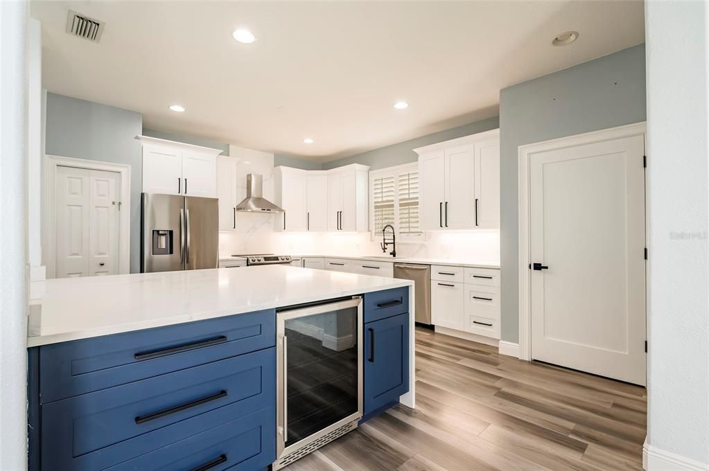 For Sale: $1,199,999 (4 beds, 4 baths, 3553 Square Feet)