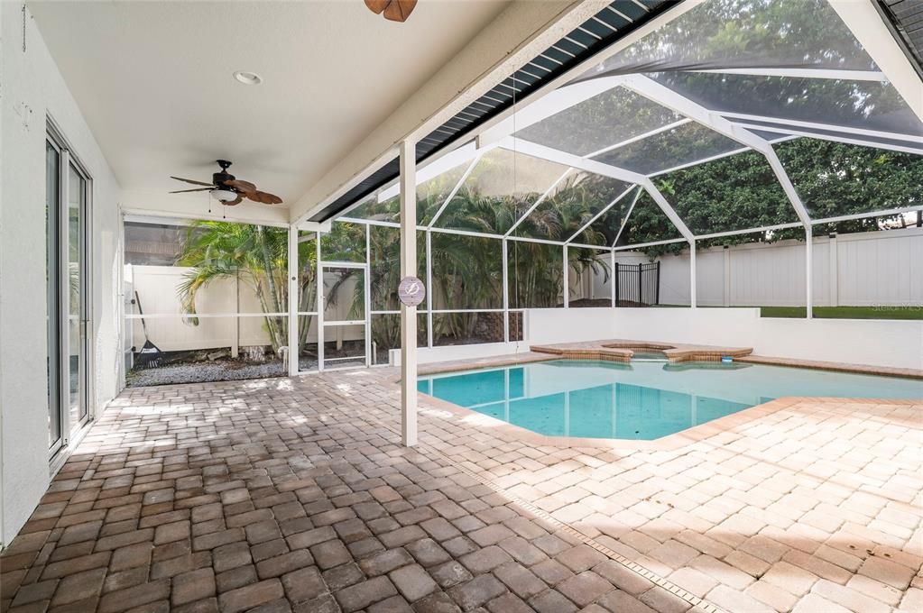 For Sale: $1,199,999 (4 beds, 4 baths, 3553 Square Feet)