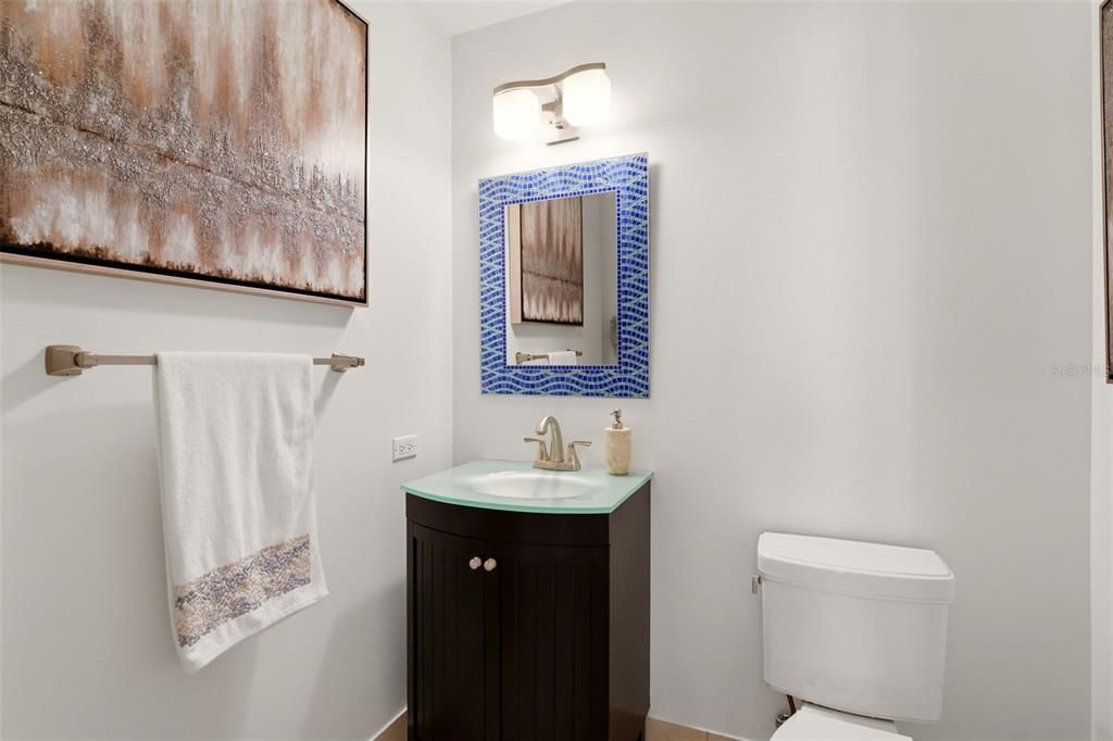En Venta: $949,900 (2 camas, 2 baños, 1725 Pies cuadrados)