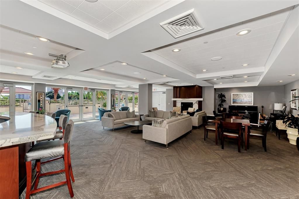 En Venta: $949,900 (2 camas, 2 baños, 1725 Pies cuadrados)