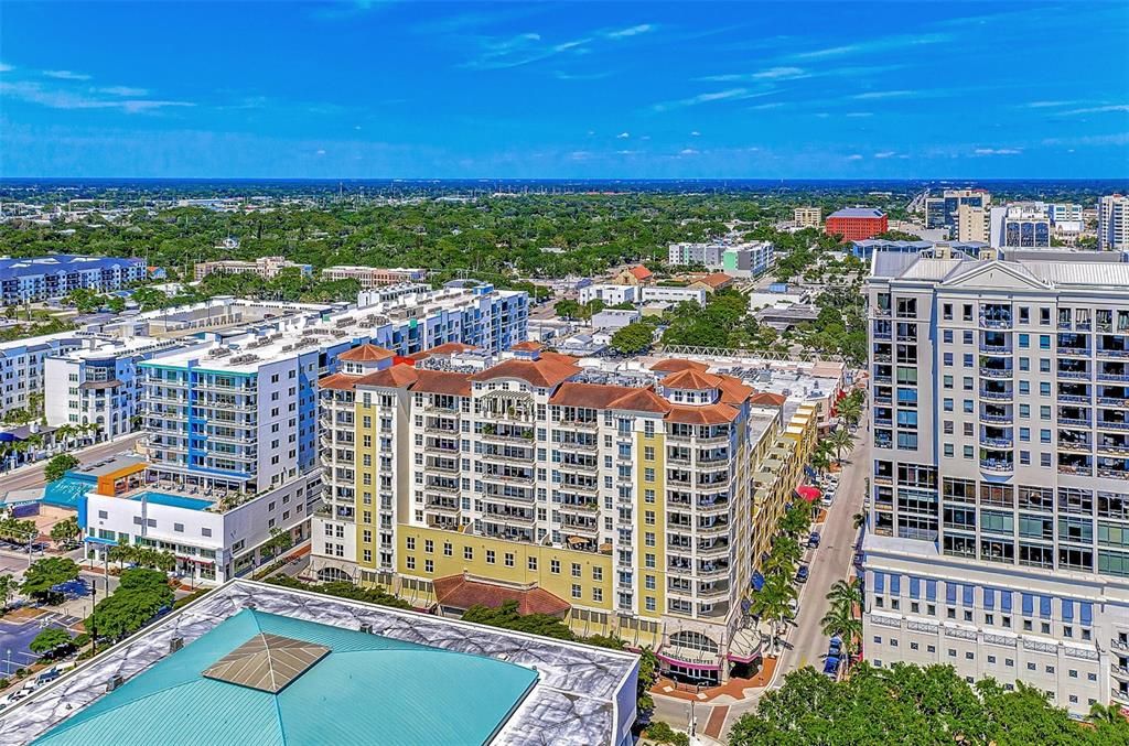 En Venta: $949,900 (2 camas, 2 baños, 1725 Pies cuadrados)