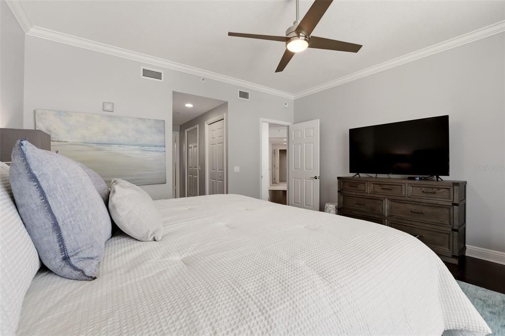 En Venta: $949,900 (2 camas, 2 baños, 1725 Pies cuadrados)