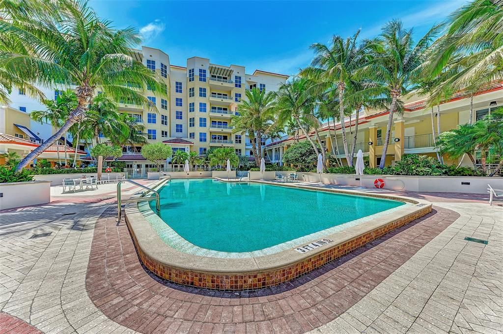 En Venta: $949,900 (2 camas, 2 baños, 1725 Pies cuadrados)