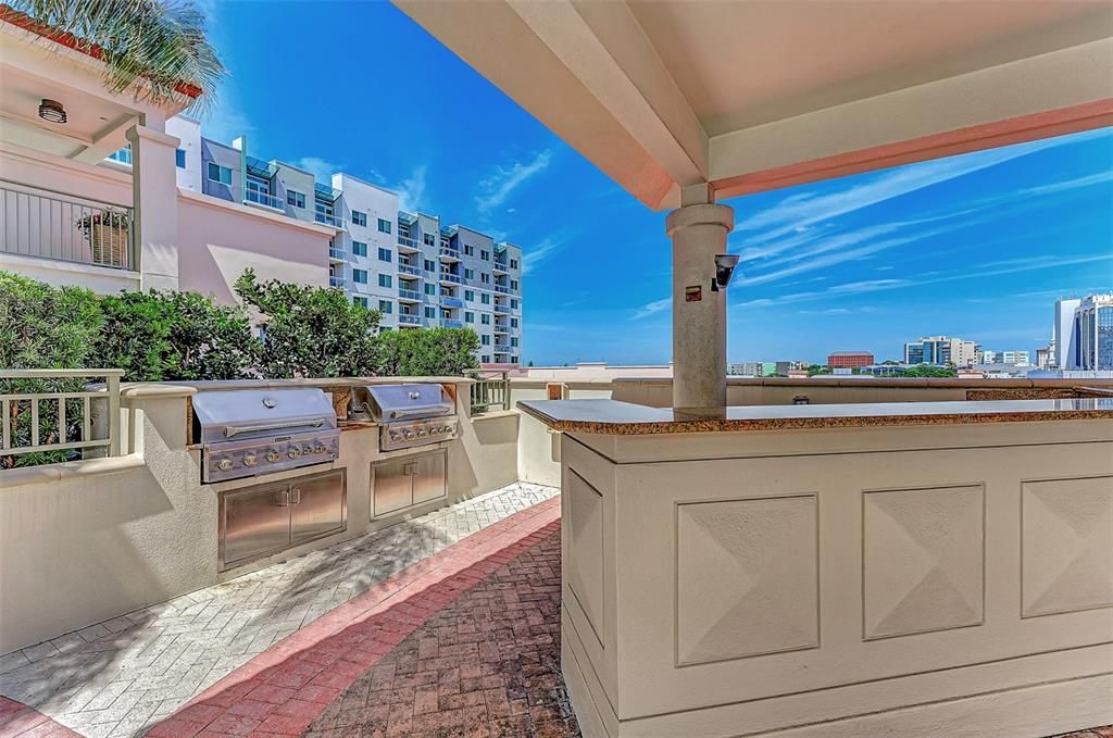 En Venta: $949,900 (2 camas, 2 baños, 1725 Pies cuadrados)