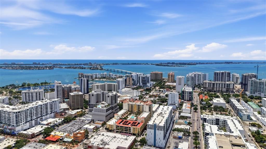 En Venta: $949,900 (2 camas, 2 baños, 1725 Pies cuadrados)