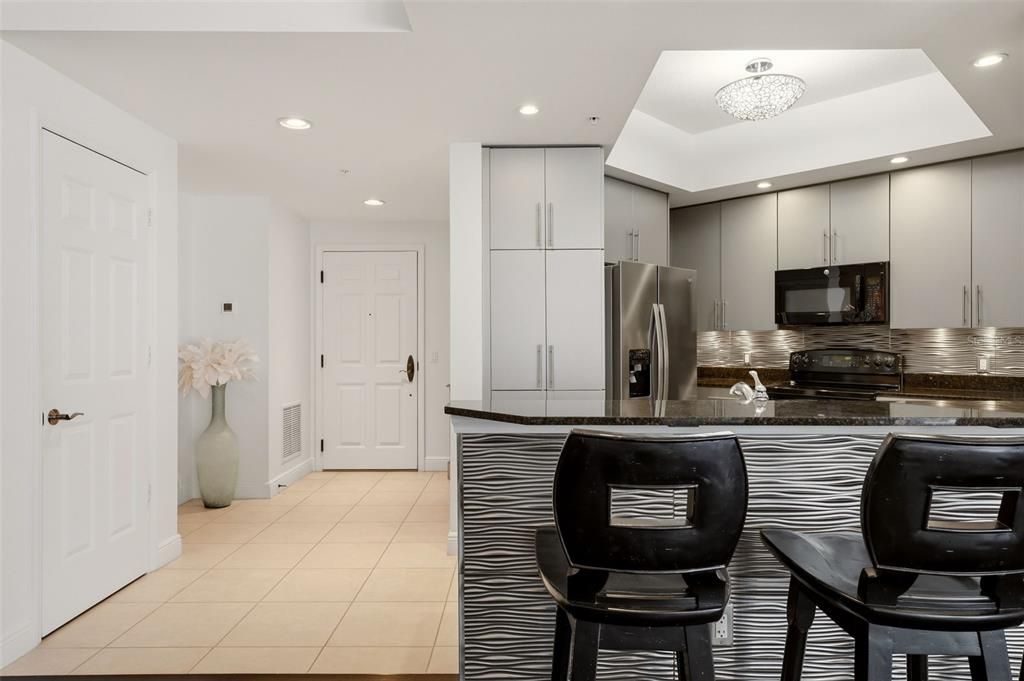 En Venta: $949,900 (2 camas, 2 baños, 1725 Pies cuadrados)
