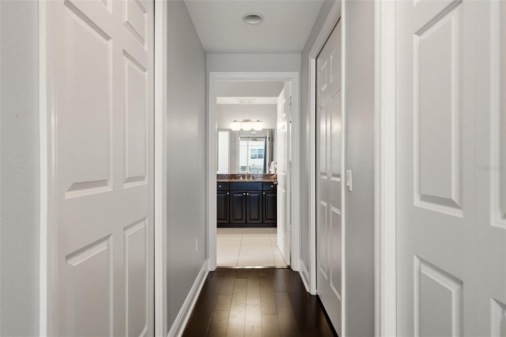 En Venta: $949,900 (2 camas, 2 baños, 1725 Pies cuadrados)