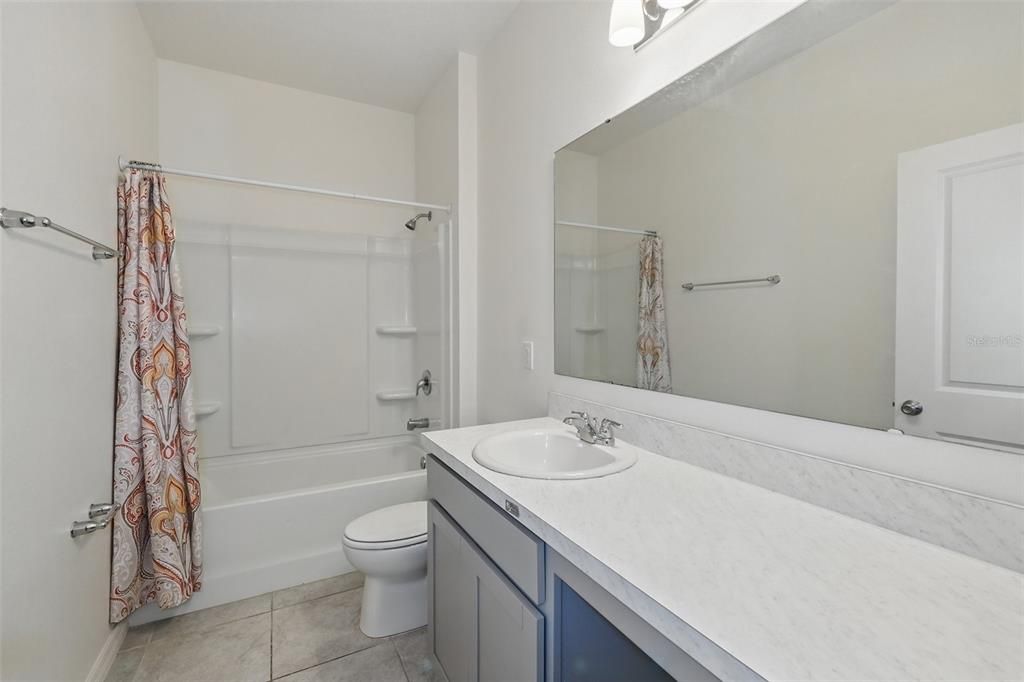 В аренду: $2,200 (4 спален, 2 ванн, 1699 Квадратных фут)