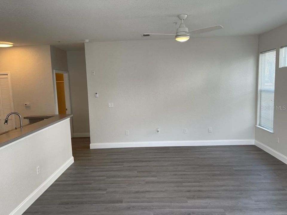 В аренду: $1,400 (1 спален, 1 ванн, 707 Квадратных фут)