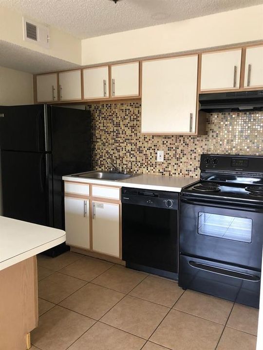 En Renta: $1,250 (1 camas, 1 baños, 530 Pies cuadrados)