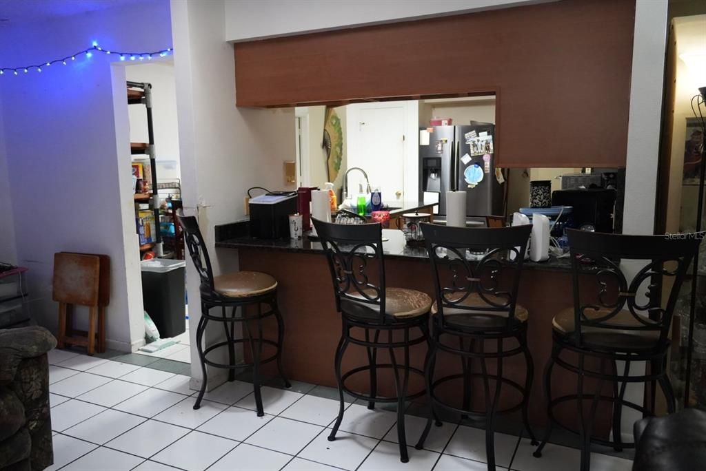 En Venta: $399,999 (4 camas, 3 baños, 1966 Pies cuadrados)