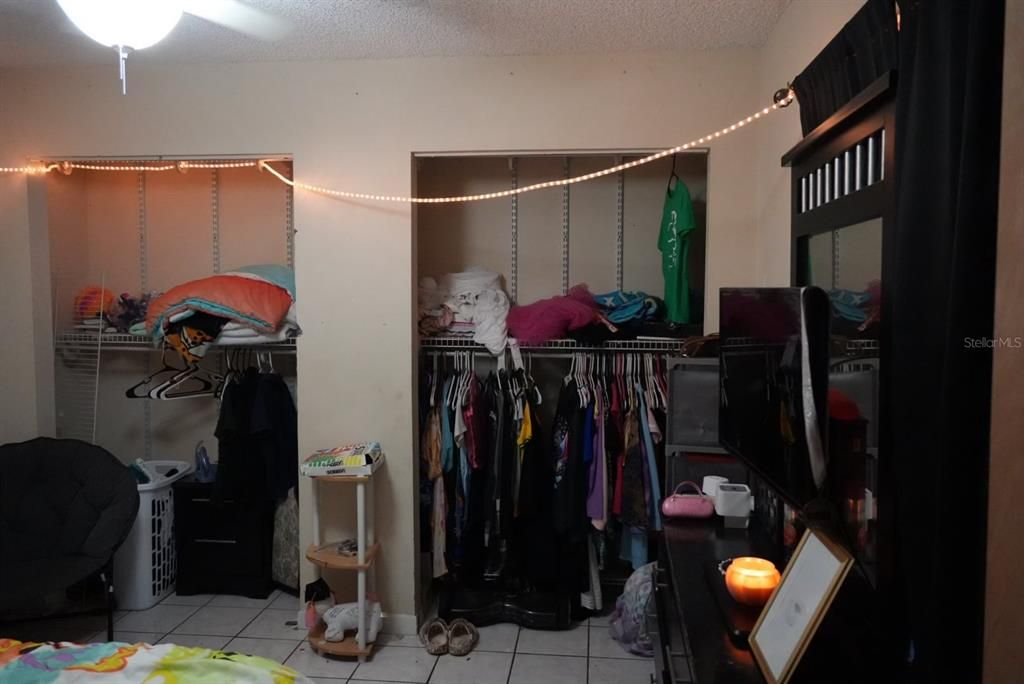 En Venta: $399,999 (4 camas, 3 baños, 1966 Pies cuadrados)