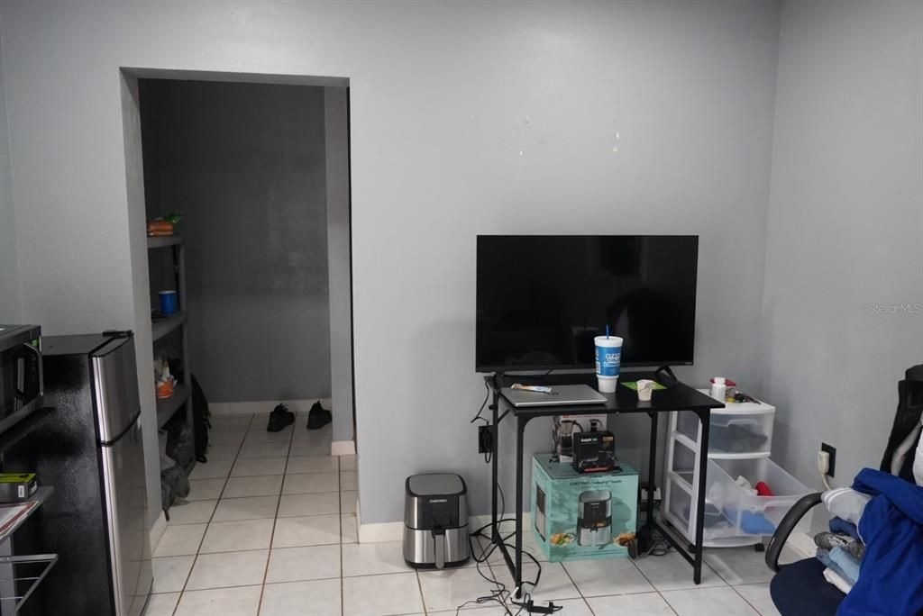 En Venta: $399,999 (4 camas, 3 baños, 1966 Pies cuadrados)