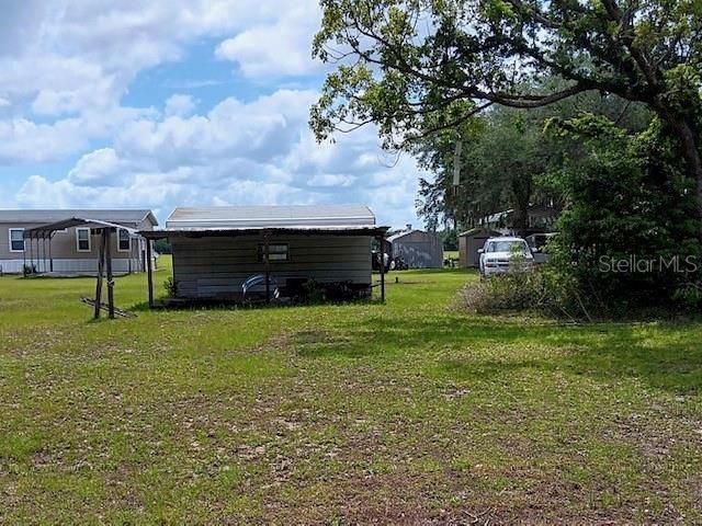 For Sale: $225,000 (2 beds, 2 baths, 884 Square Feet)
