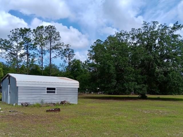 For Sale: $225,000 (2 beds, 2 baths, 884 Square Feet)