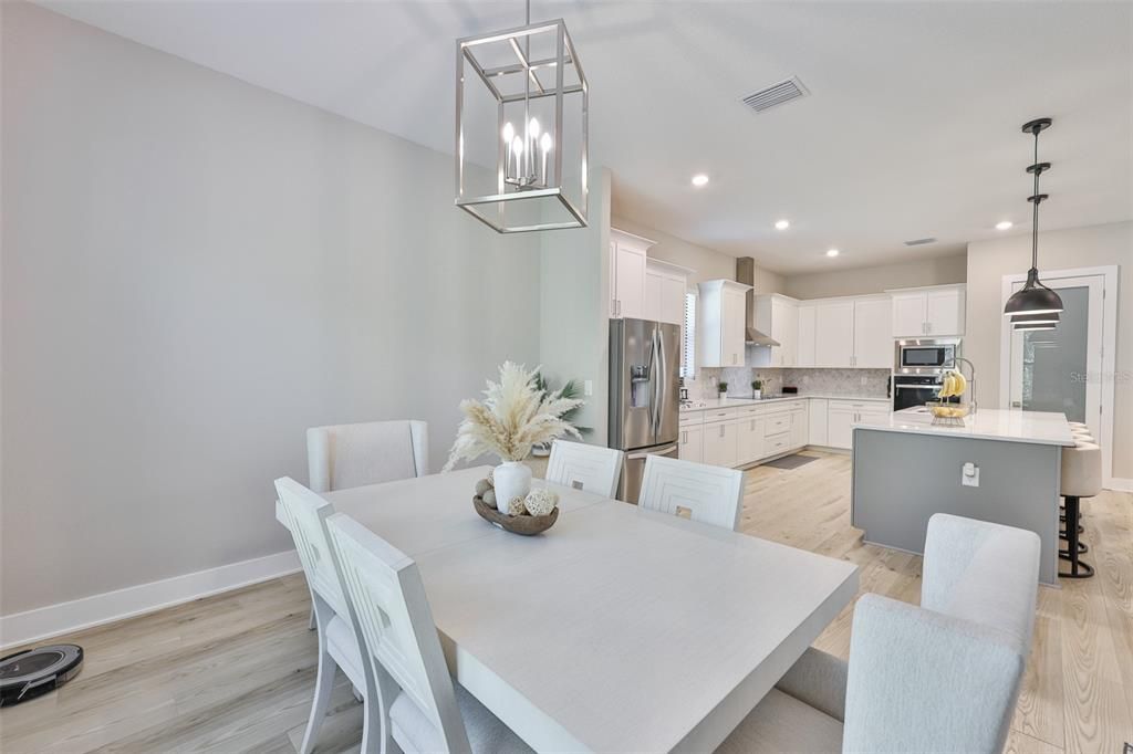 For Sale: $699,000 (4 beds, 2 baths, 2672 Square Feet)