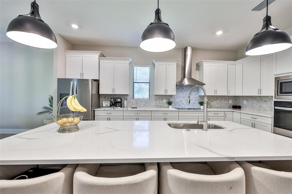 For Sale: $699,000 (4 beds, 2 baths, 2672 Square Feet)