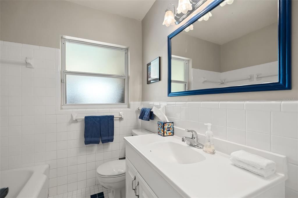 For Sale: $1,045,000 (4 beds, 4 baths, 2638 Square Feet)