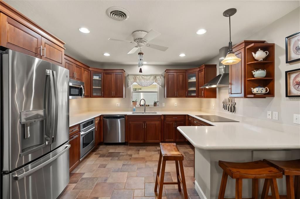 For Sale: $1,045,000 (4 beds, 4 baths, 2638 Square Feet)
