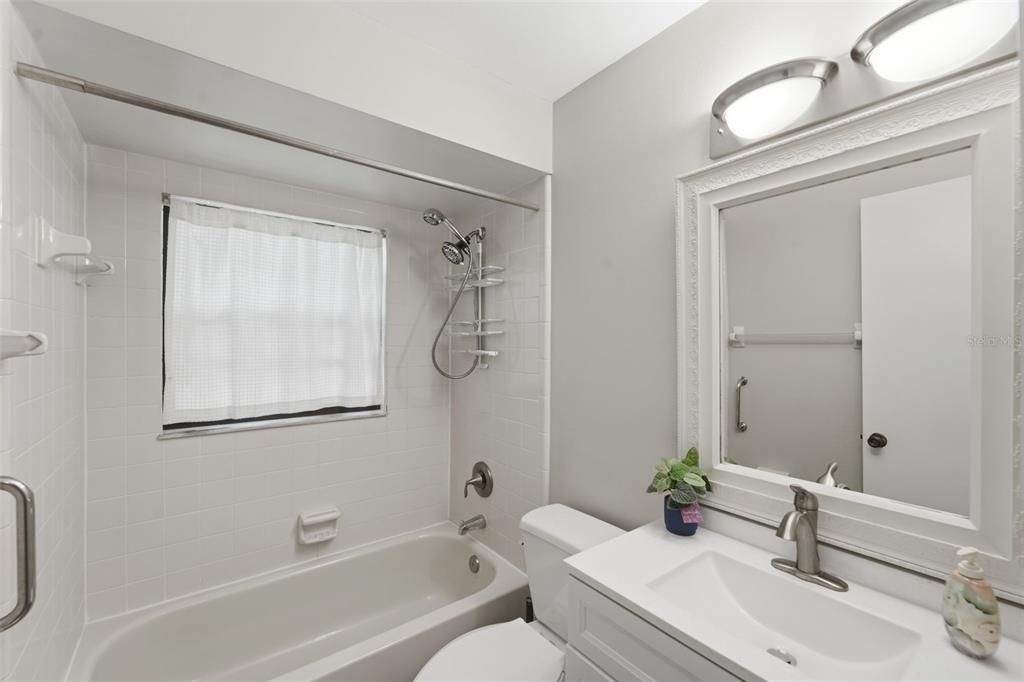 For Sale: $294,444 (3 beds, 2 baths, 1230 Square Feet)