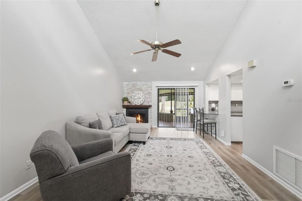 For Sale: $294,444 (3 beds, 2 baths, 1230 Square Feet)