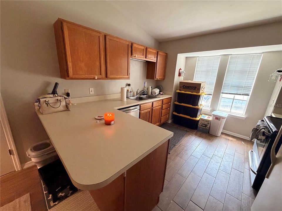 For Rent: $2,000 (2 beds, 2 baths, 1102 Square Feet)