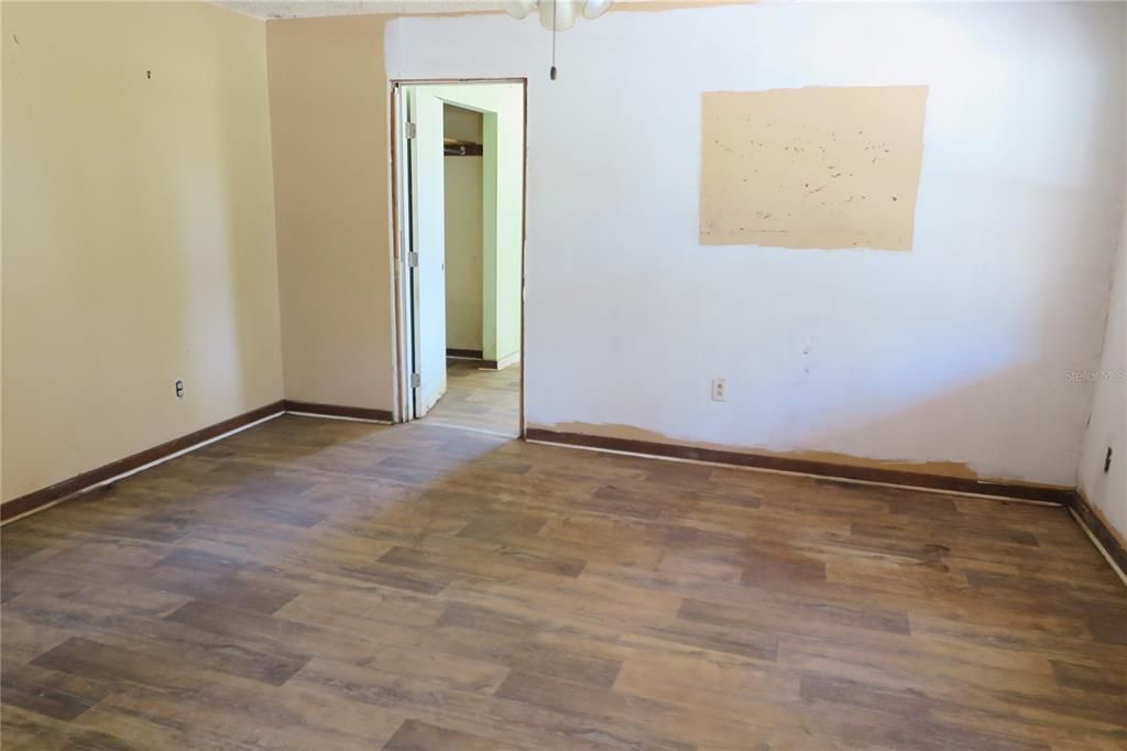 For Sale: $240,000 (3 beds, 2 baths, 1152 Square Feet)