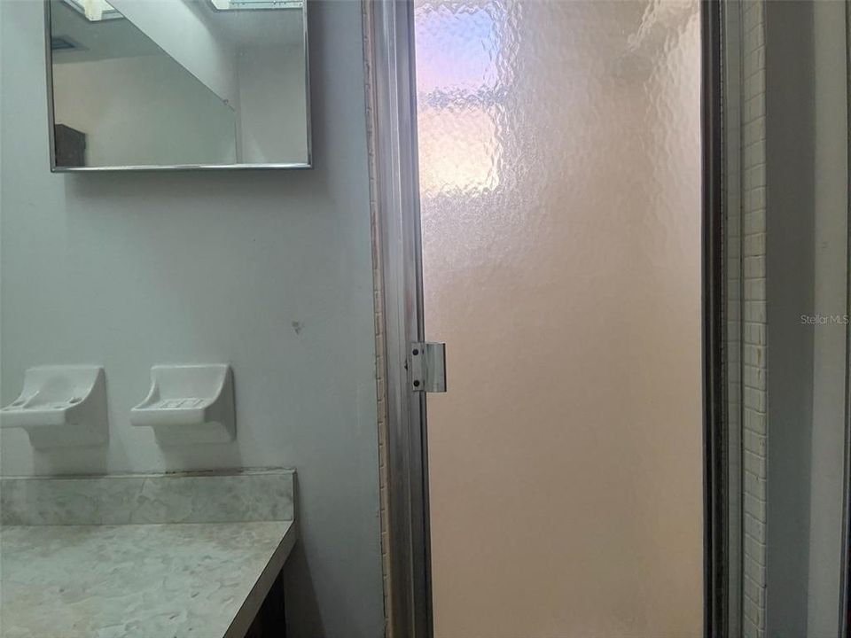 Под контрактом: $320,000 (3 спален, 2 ванн, 1316 Квадратных фут)