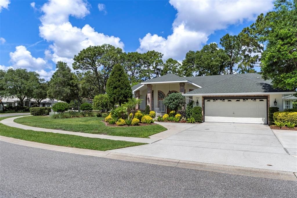 For Sale: $591,977 (3 beds, 2 baths, 2544 Square Feet)