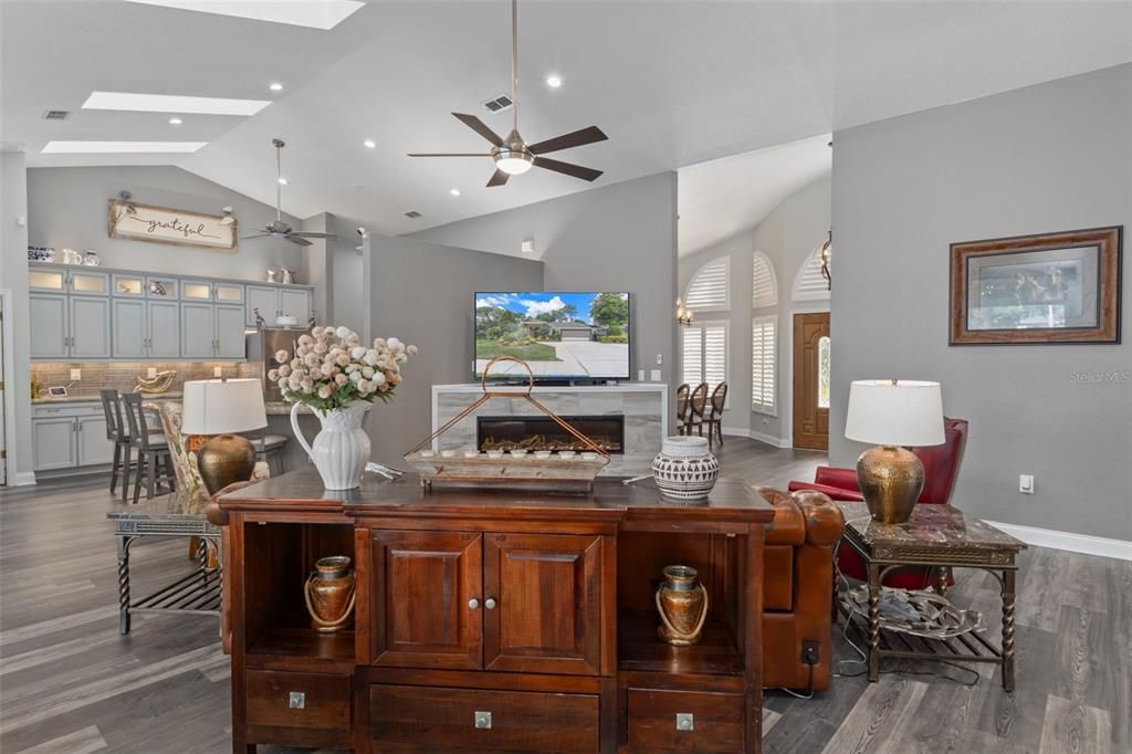 For Sale: $591,977 (3 beds, 2 baths, 2544 Square Feet)