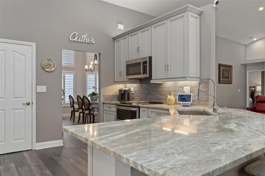 For Sale: $591,977 (3 beds, 2 baths, 2544 Square Feet)