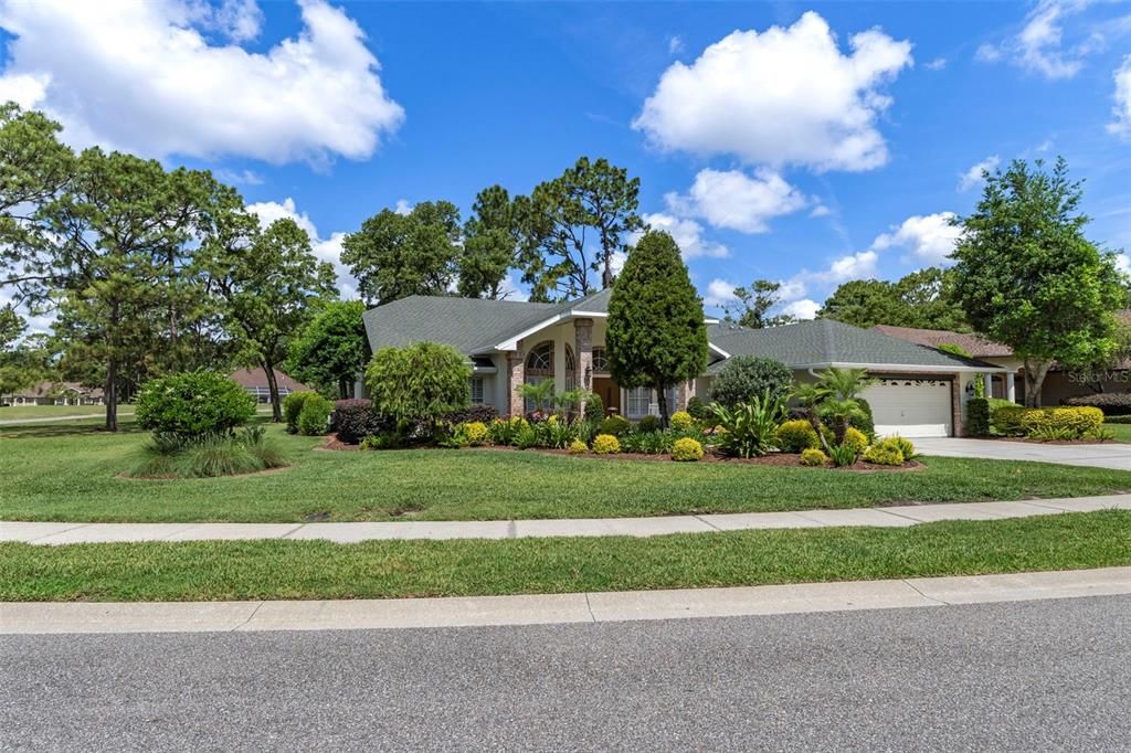 For Sale: $591,977 (3 beds, 2 baths, 2544 Square Feet)