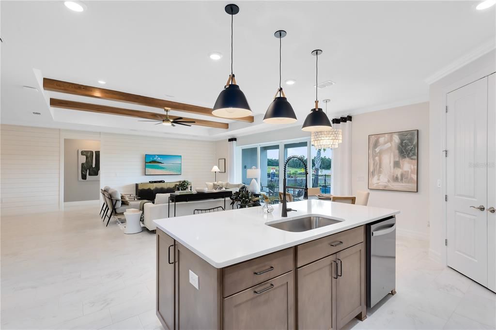 En Venta: $659,020 (4 camas, 3 baños, 2744 Pies cuadrados)