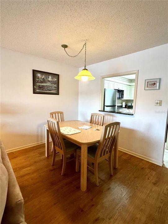В аренду: $1,995 (2 спален, 2 ванн, 1145 Квадратных фут)