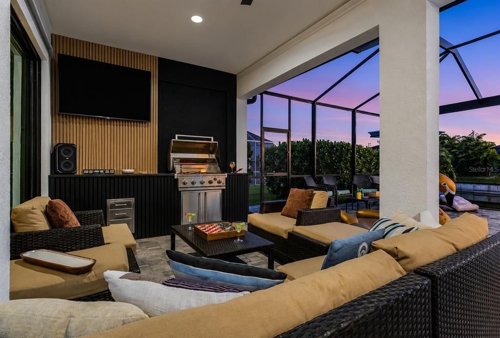 For Sale: $599,995 (3 beds, 2 baths, 2020 Square Feet)