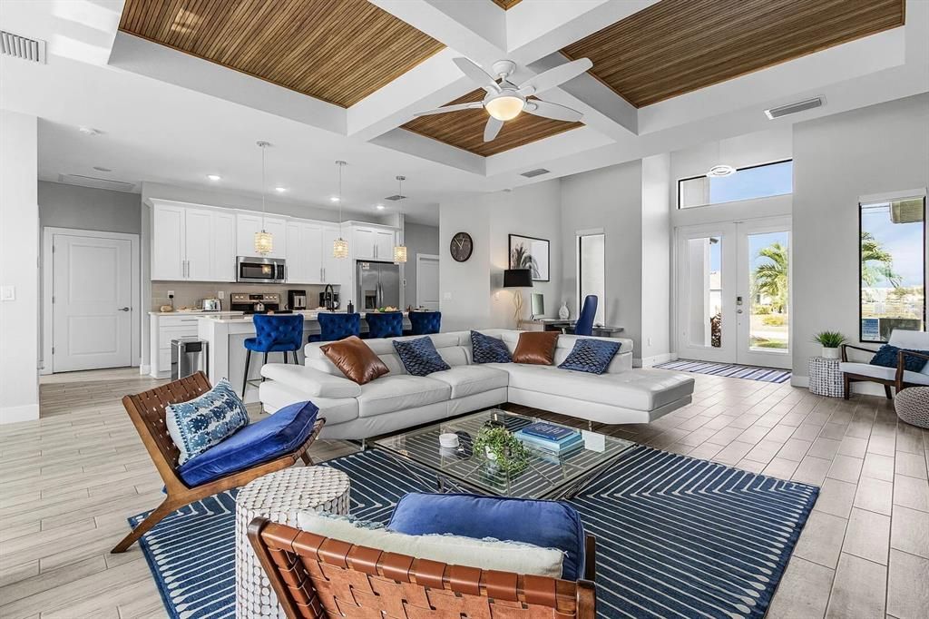 For Sale: $599,995 (3 beds, 2 baths, 2020 Square Feet)