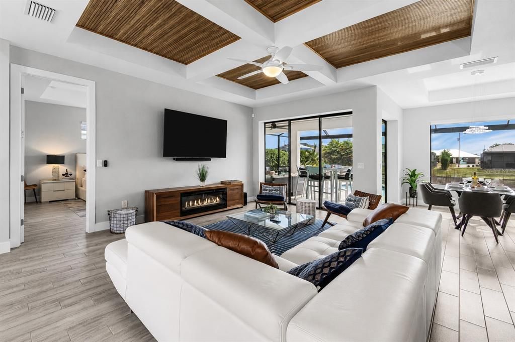 For Sale: $599,995 (3 beds, 2 baths, 2020 Square Feet)