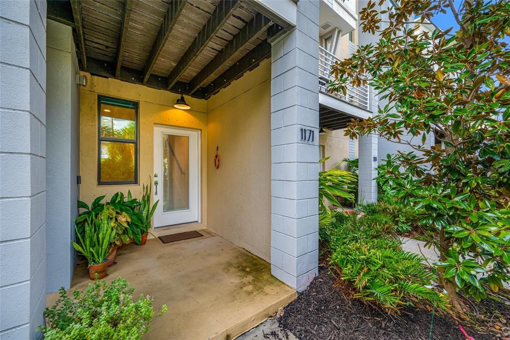 For Rent: $4,750 (3 beds, 3 baths, 1990 Square Feet)