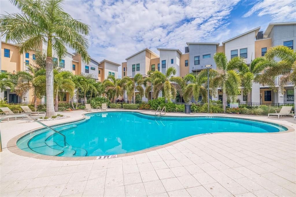 For Rent: $4,750 (3 beds, 3 baths, 1990 Square Feet)