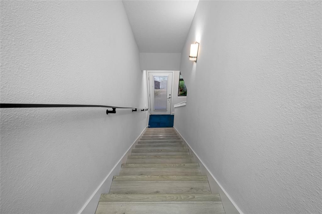 For Rent: $4,750 (3 beds, 3 baths, 1990 Square Feet)