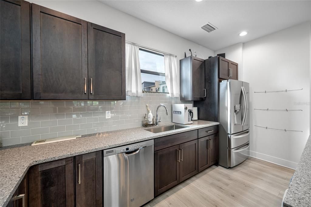 For Rent: $4,750 (3 beds, 3 baths, 1990 Square Feet)