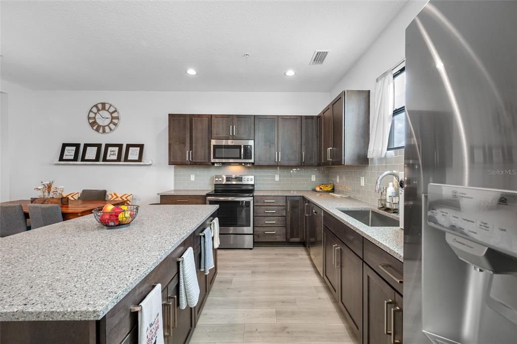 For Rent: $4,750 (3 beds, 3 baths, 1990 Square Feet)