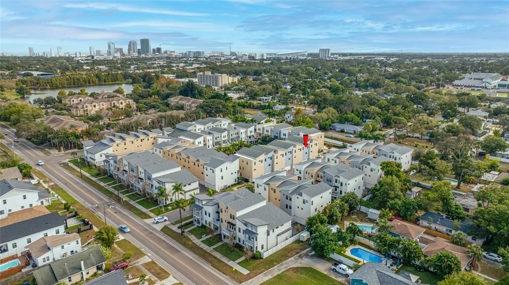 For Rent: $4,750 (3 beds, 3 baths, 1990 Square Feet)