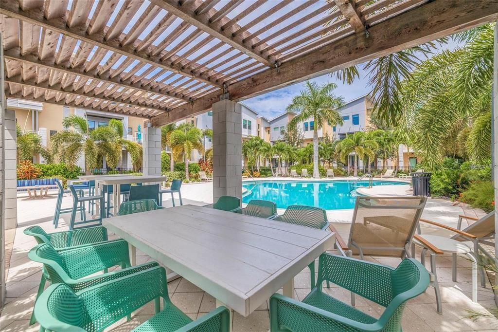 For Rent: $4,750 (3 beds, 3 baths, 1990 Square Feet)