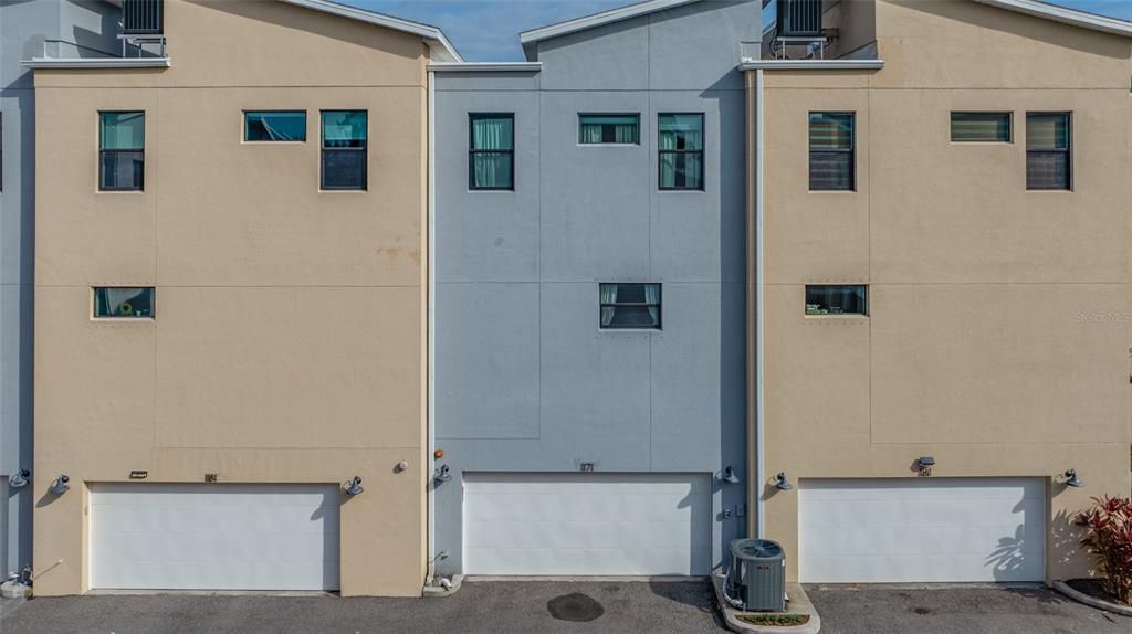 For Rent: $4,750 (3 beds, 3 baths, 1990 Square Feet)